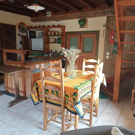 Gites Des Esselards Yzeron Extérieur photo