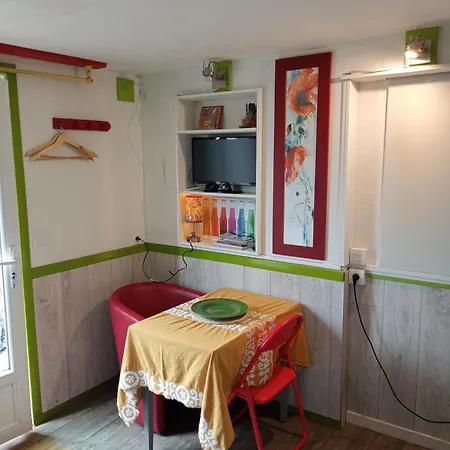 Gites Des Esselards Yzeron Chambre photo