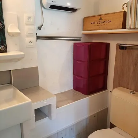Gites Des Esselards Yzeron Chambre photo