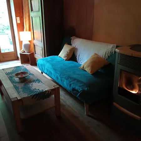 Gites Des Esselards Yzeron Chambre photo