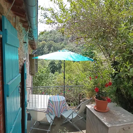 Gites Des Esselards Yzeron Chambre photo