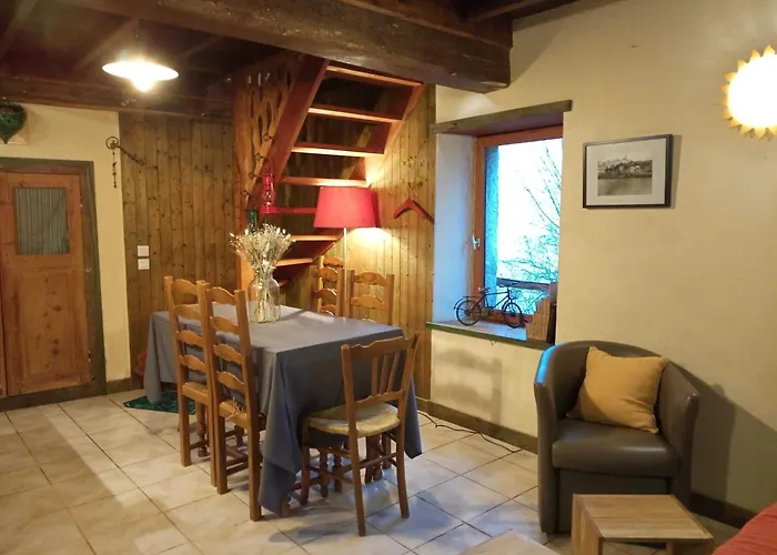 Gites Des Esselards