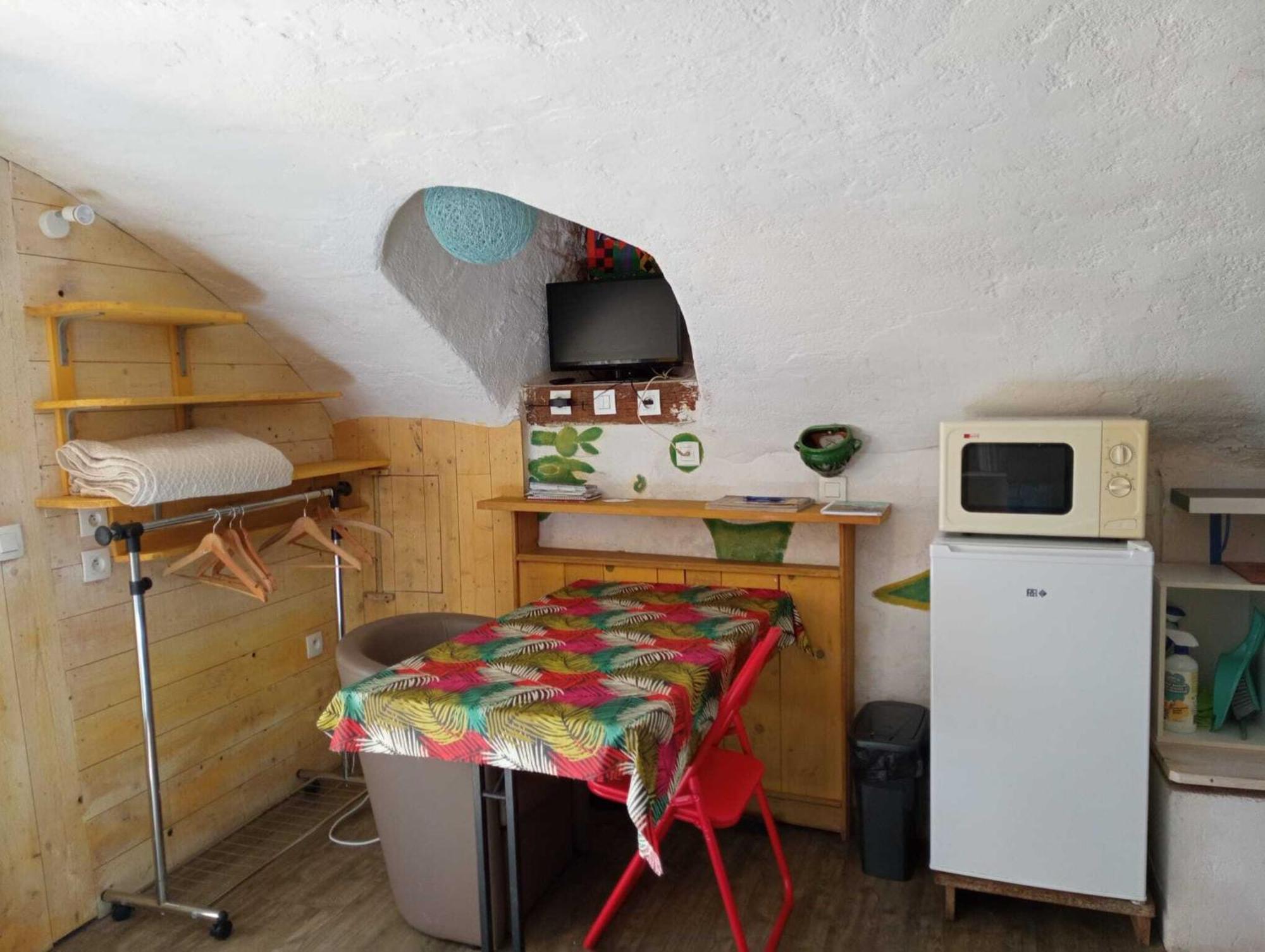 Des Esselards Holiday home Yzeron