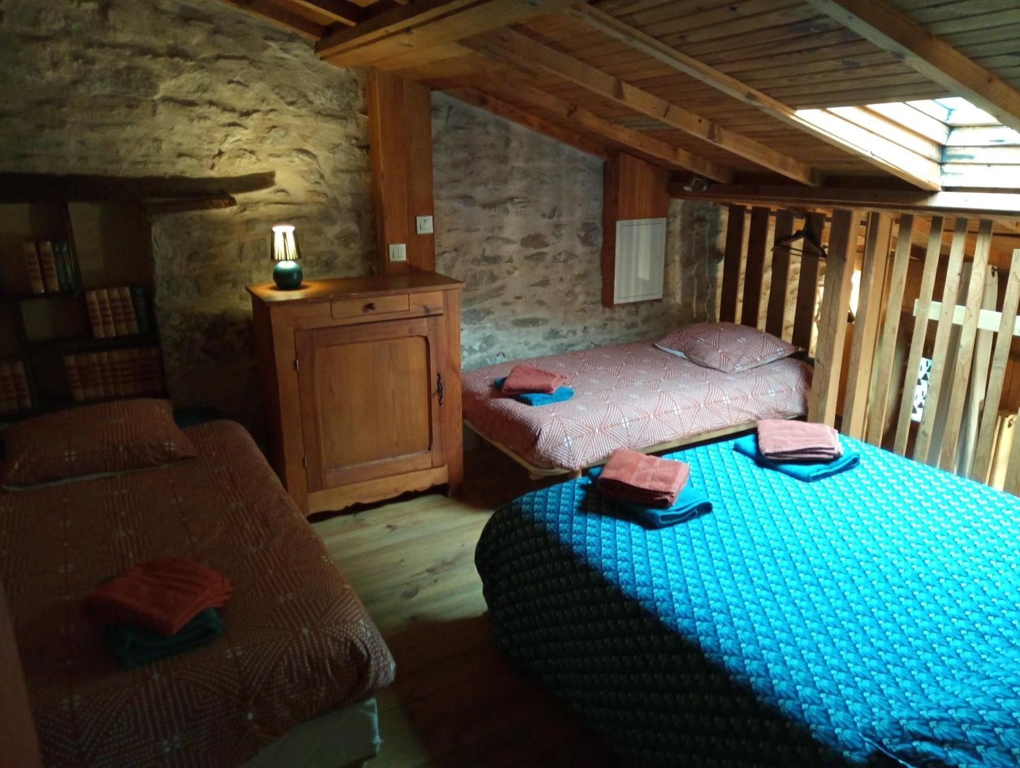 Des Esselards Holiday home Yzeron